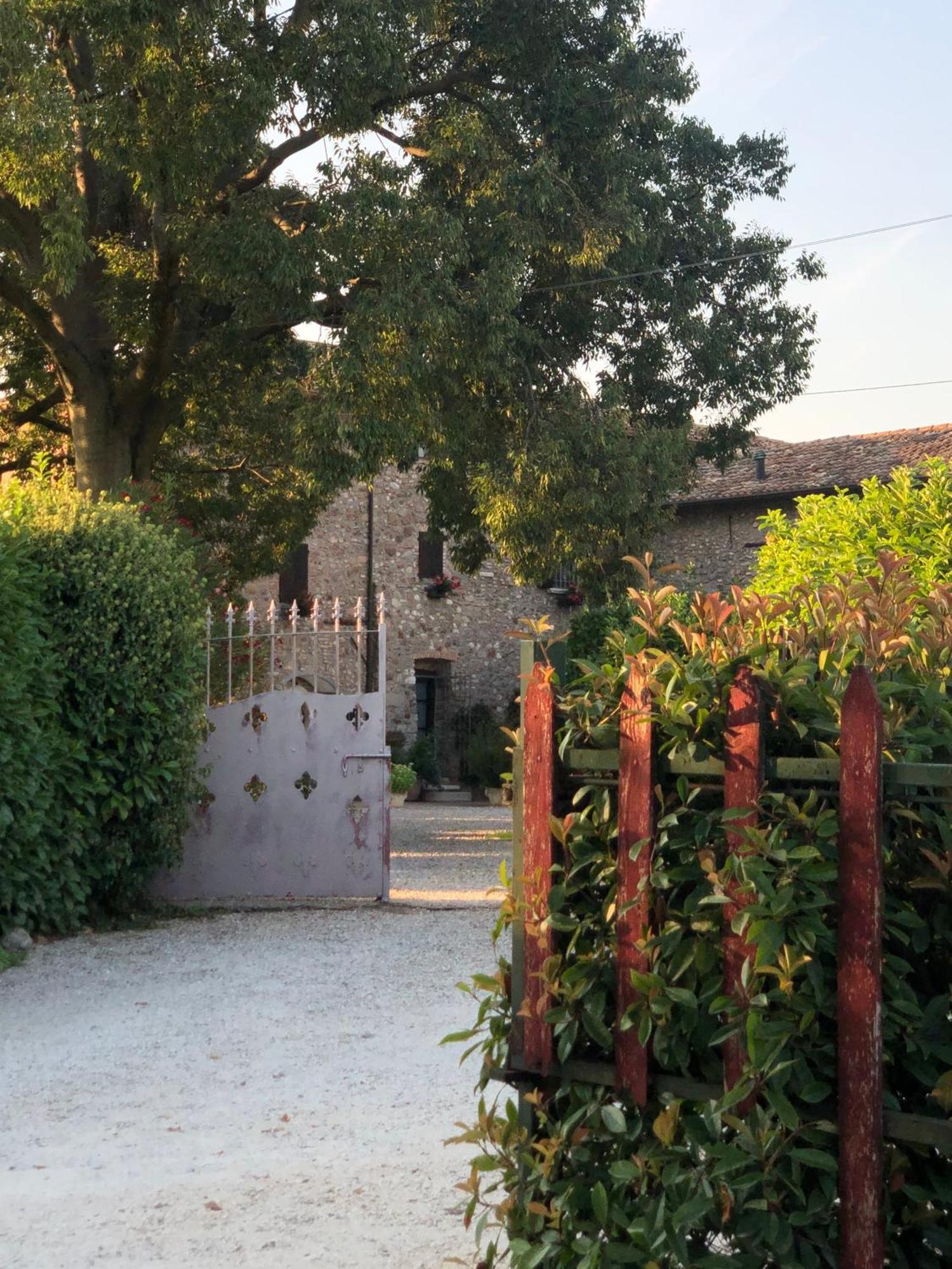 B&B Cascina Mattarelle 蒙赞巴诺 外观 照片
